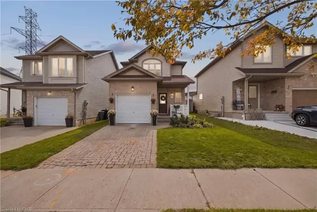 116 Henhoeffer Crescent, Kitchener ON N2E 4H3