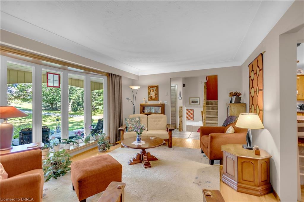 398 Bishopgate Road, Brantford ON N3T 5L7