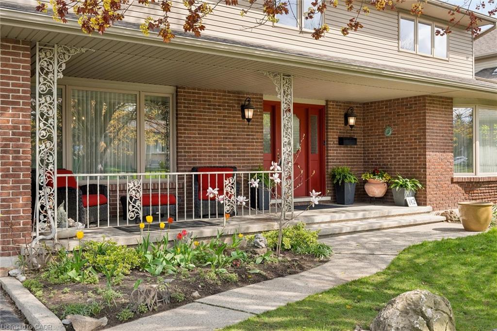 142 Carson Drive, Kitchener ON N2B 2Z2