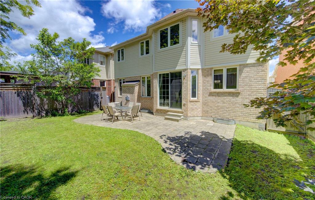 184 Fletcher Circle, Cambridge ON N3C 0B5