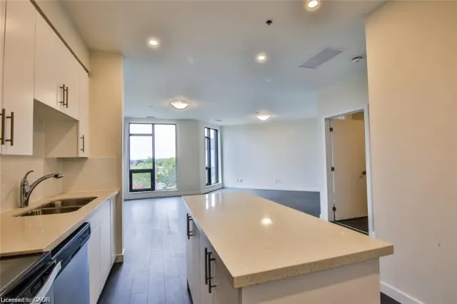 522-690 King Street W, Kitchener ON N2H 5L8