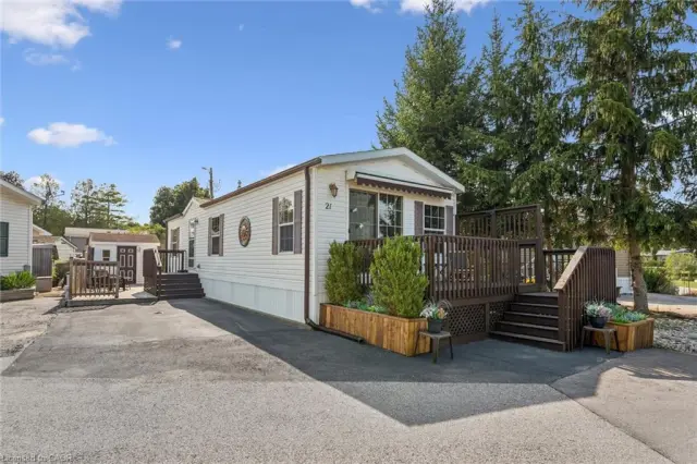 21 Trillium Beach Drive, Puslinch ON N0B 2J0