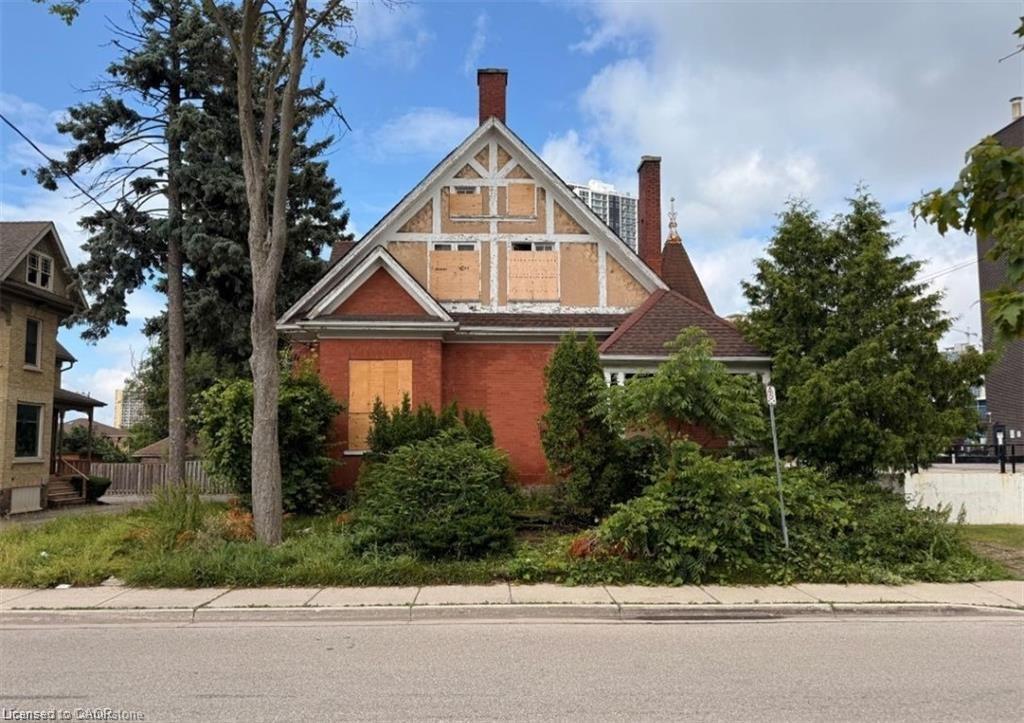 11 Irvin Street, Kitchener ON N2H 1K6