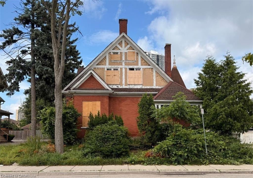 11 Irvin Street, Kitchener ON N2H 1K6
