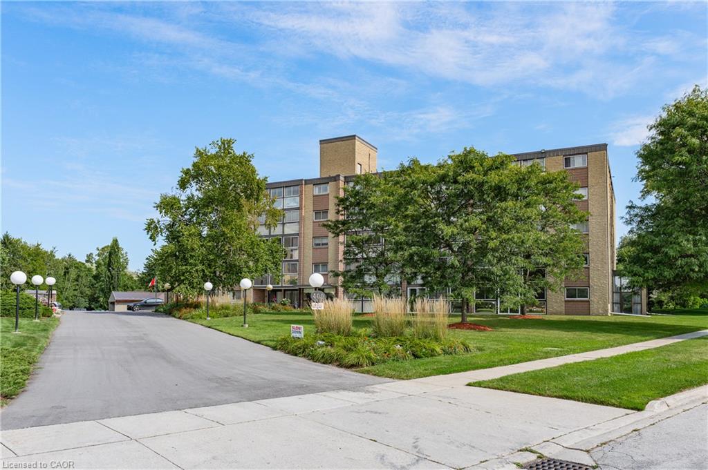 104-400 Champlain Boulevard, Cambridge ON N1R 7J6