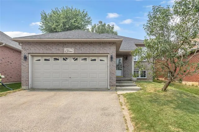 4 Dowden Avenue, Brantford ON N3T 6N5