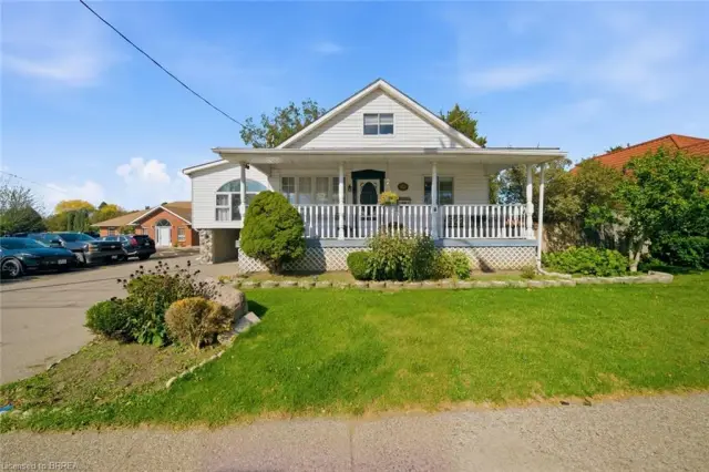986 Colborne Street, Brantford ON N3S 3T4