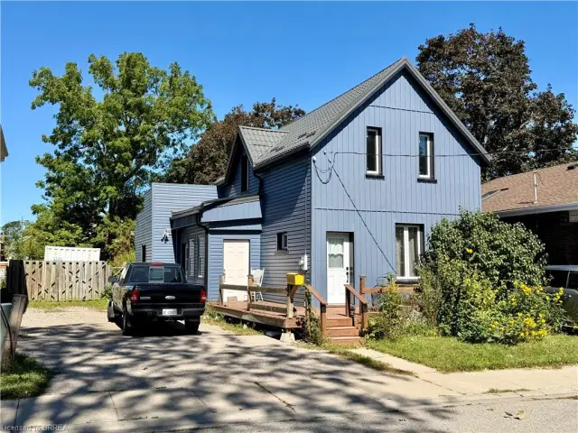 112 Arthur Street, Brantford ON N3S 3J4