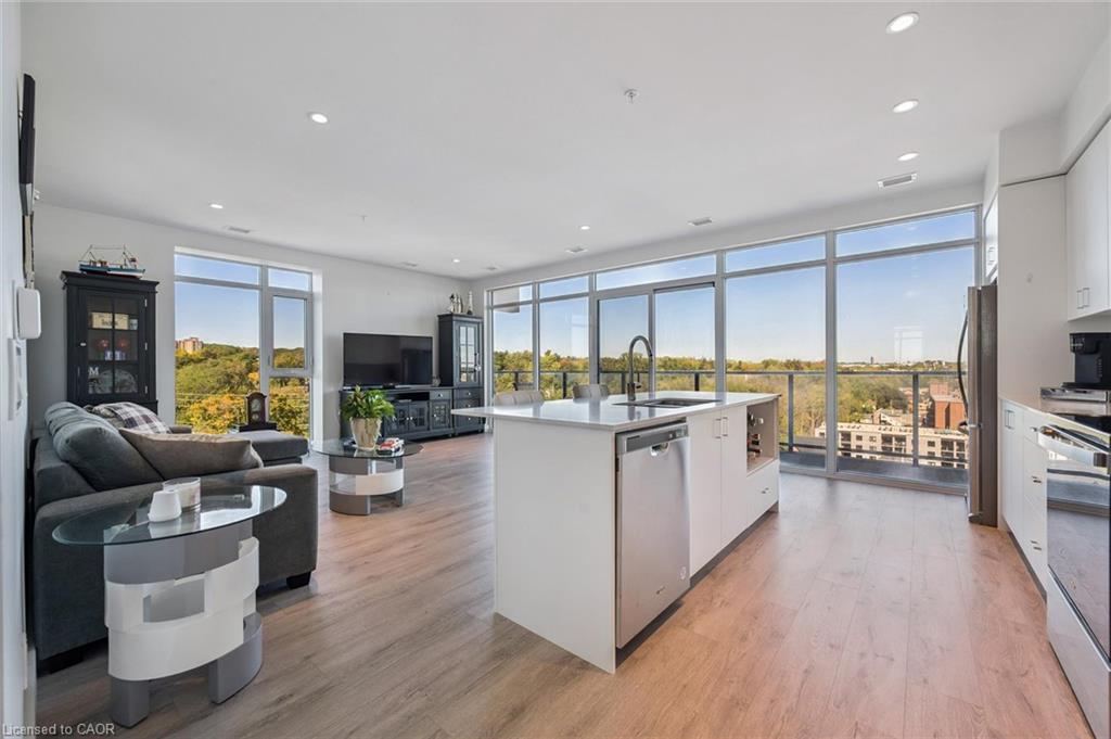 902-15 Glebe Street, Cambridge ON N1S 0C3