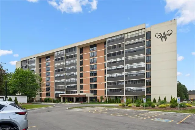 211-65 Westmount Road, Waterloo ON N2L 5G6