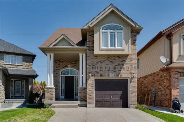 928 Dunblane Court, Kitchener ON N2R 1W9