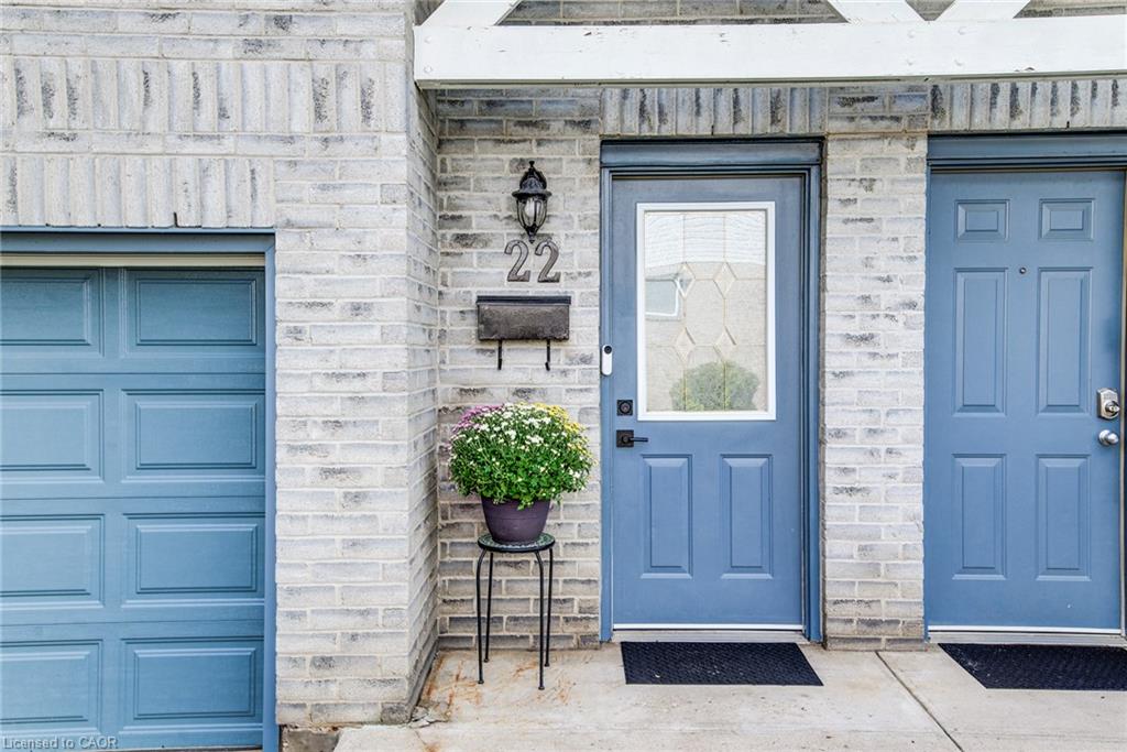 22-589 Beechwood Drive, Waterloo ON N2T 2K9