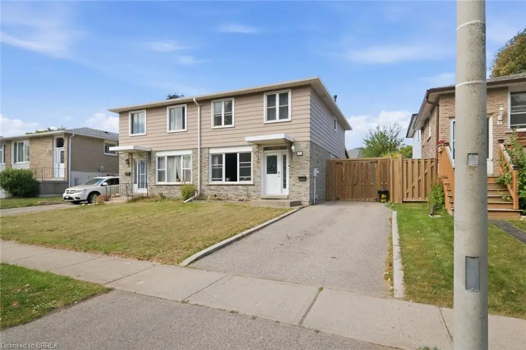 39 Magnolia Drive, Paris ON N3L 3M9