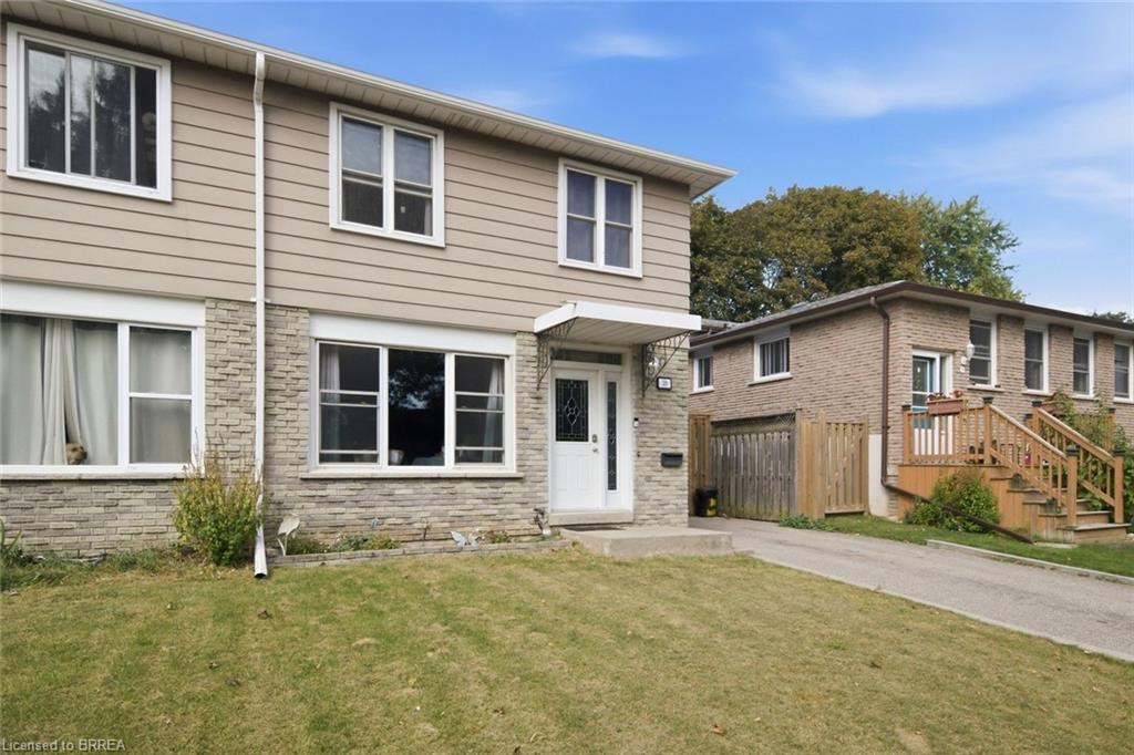 39 Magnolia Drive, Paris ON N3L 3M9