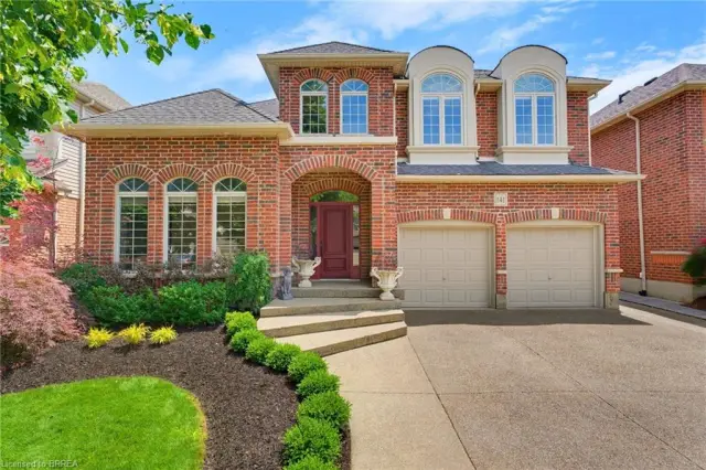 141 Falconridge Drive, Kitchener ON N2K 4J9