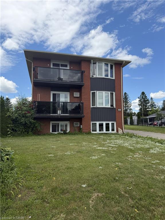26 Carnaby Crescent, Kitchener ON N2A 1M7
