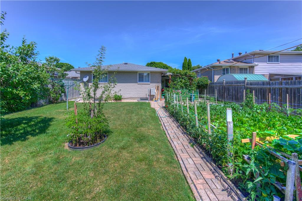 1227 Valentine Drive, Cambridge ON N3H 2P1