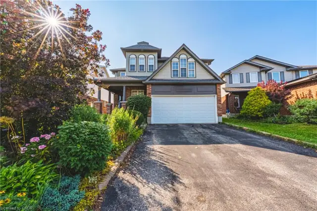 140 Country Club Drive, Cambridge ON N1T 2B6
