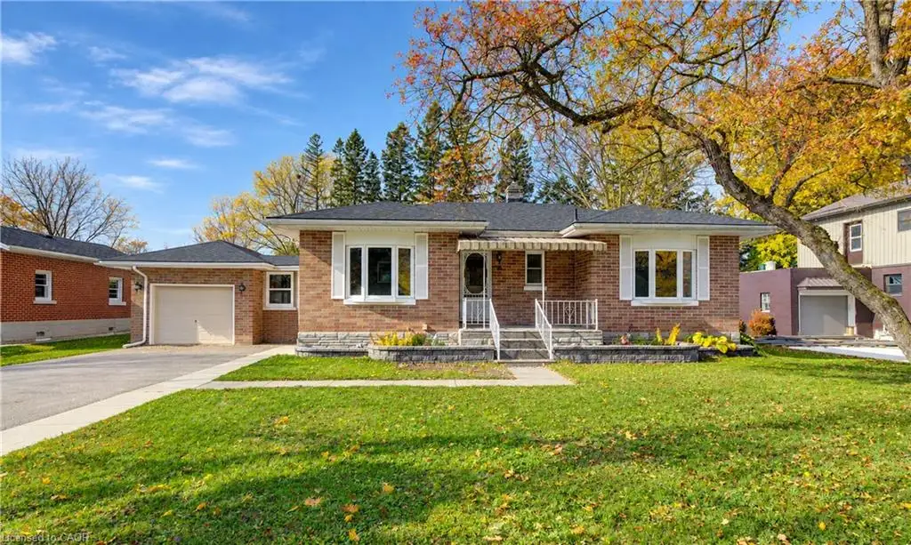 16 Snyder Avenue S, Elmira ON N3B 1Y8