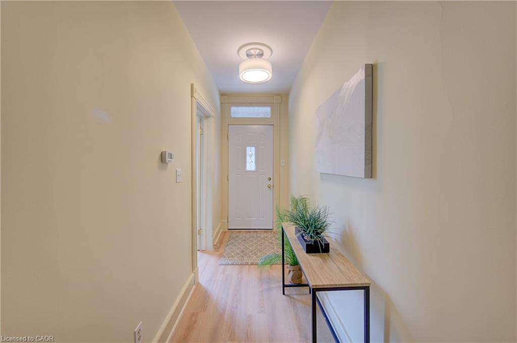 9 Salisbury Avenue, Cambridge ON N1S 1H7