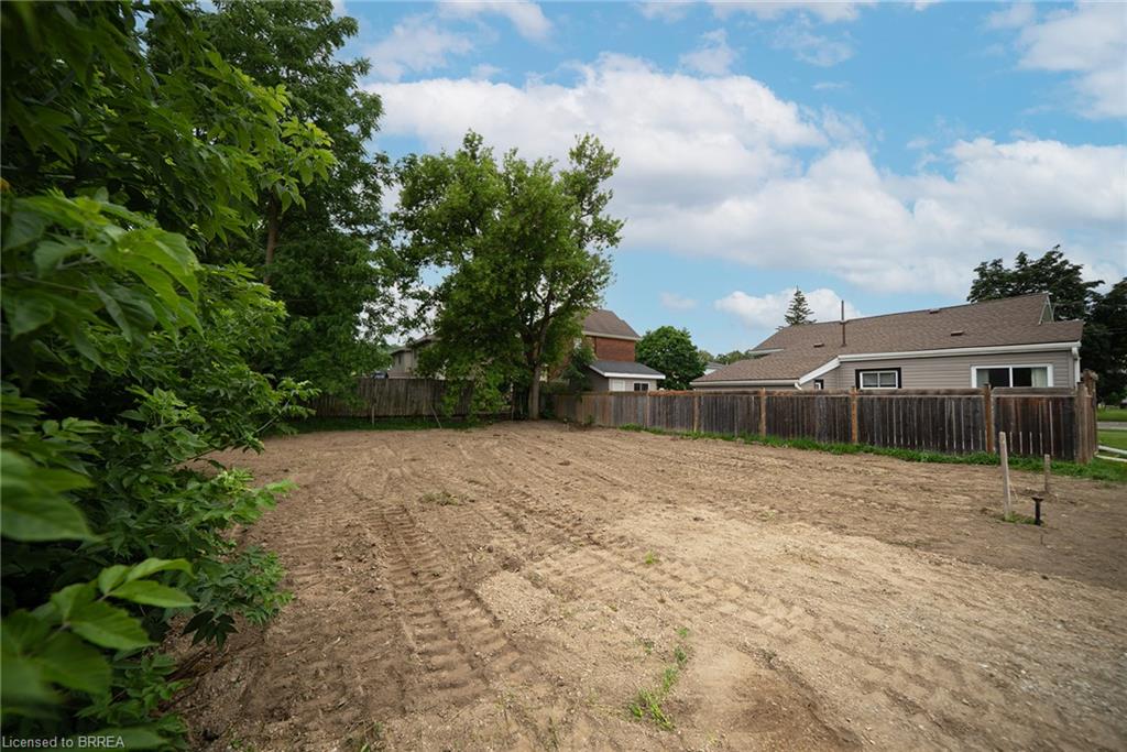 145 Catharine Avenue, Brantford ON N3T 1J1