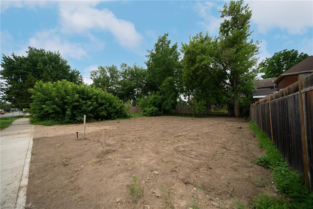 145 Catharine Avenue, Brantford ON N3T 1J1