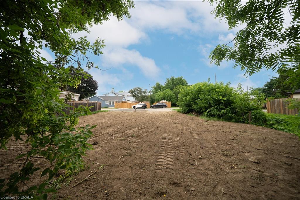 145 Catharine Avenue, Brantford ON N3T 1J1