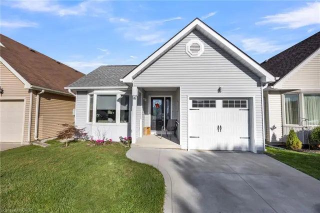 16 Hawkins Crescent, Tillsonburg ON N4G 5K7