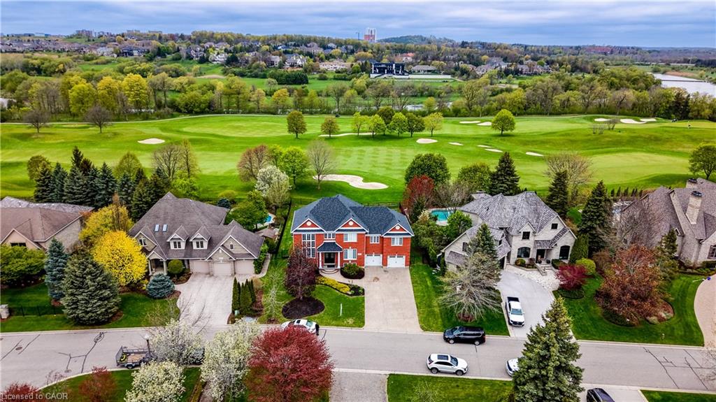38 Deer Ridge Crescent, Kitchener ON N2P 2L3
