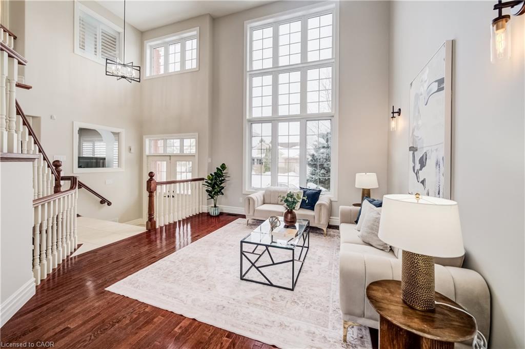 38 Deer Ridge Crescent, Kitchener ON N2P 2L3