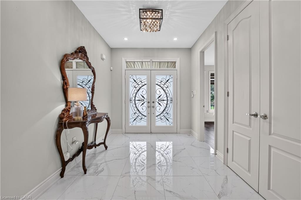 48 Harpin Way E, Centre Wellington ON N1M 0E9