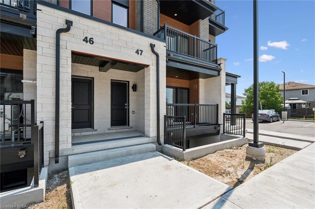 B047-525 Erinbrook Drive, Kitchener ON N2E 0L4