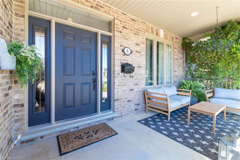 8 Zaduk Place, Guelph ON N1G 0A7