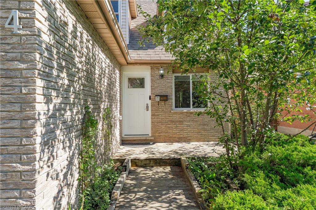 34 Camrose Court, Kitchener ON N2M 5J5