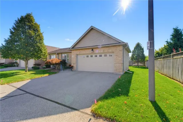 8-601 Conklin Road, Brantford ON N3T 0C1