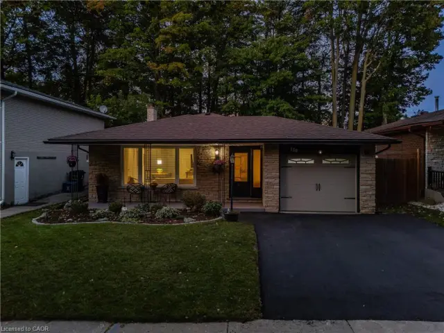 150 Coach Hill Drive, Kitchener ON N2E 1P4