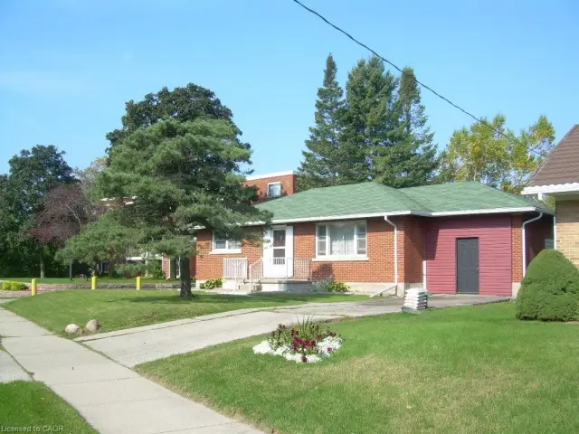 160 Erb Street E, Waterloo ON N2J 1M4