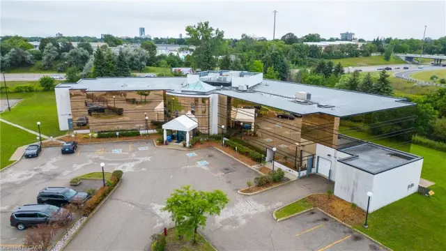 575 Riverbend Drive, Kitchener ON N2K 3S3