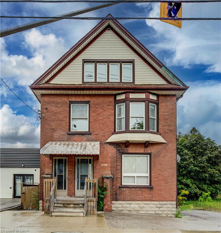 698 King Street W, Kitchener ON N2G 1E2