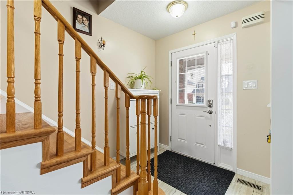 156 Osborn Avenue, Brantford ON N3T 6S7