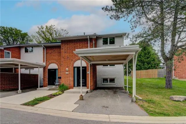 4-417 Keats Way, Waterloo ON N2L 5S7