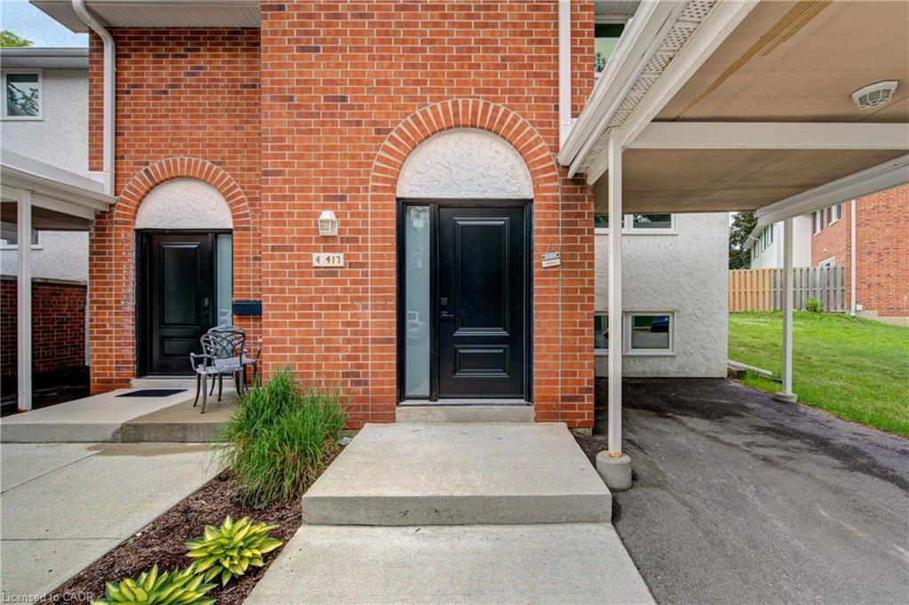 4-417 Keats Way, Waterloo ON N2L 5S7