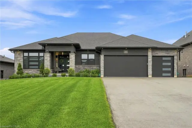 14 Hudson Drive, Brantford ON N3T 0V6