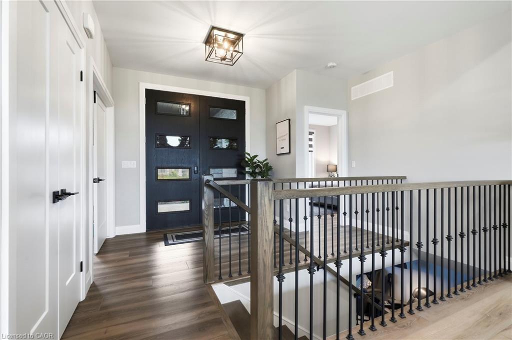 14 Hudson Drive, Brantford ON N3T 0V6