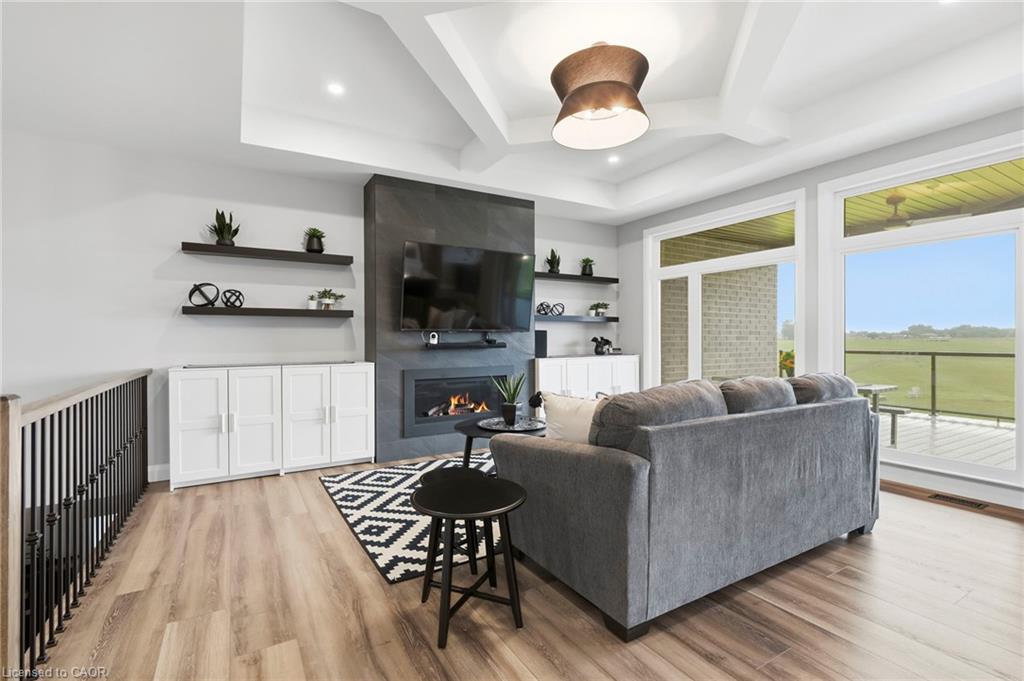 14 Hudson Drive, Brantford ON N3T 0V6