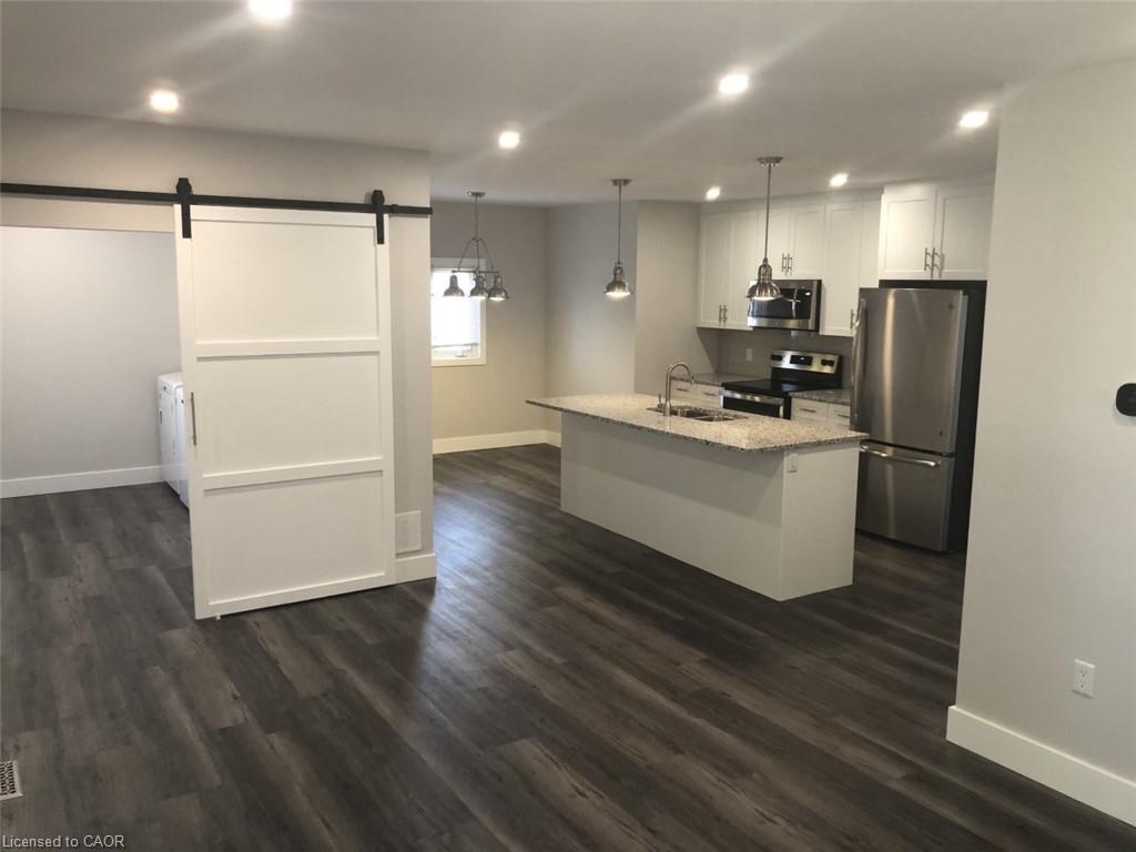 805 Rockway Drive, Kitchener ON N2G 3B6