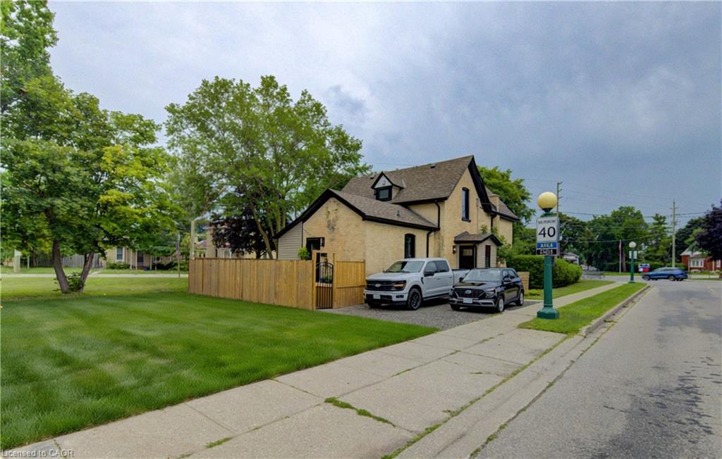 86 St Andrews Street, Cambridge ON N1S 1M4