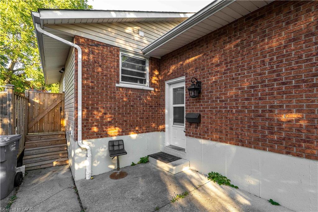 41 Alma Street N, Guelph ON N1H 5X2
