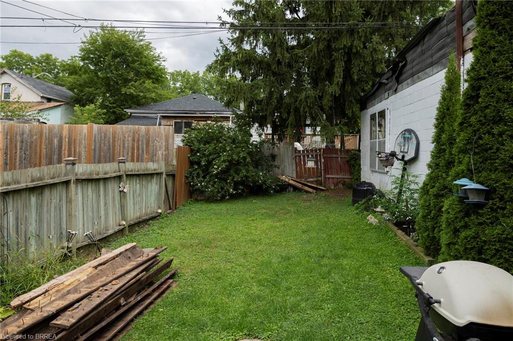 20 Superior Street, Brantford ON N3S 2K1
