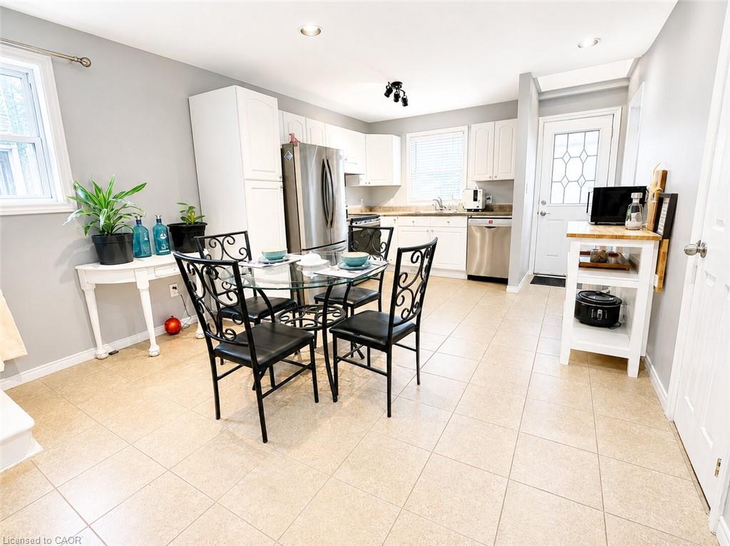 15 Esther Street, Brantford ON N3S 6K3